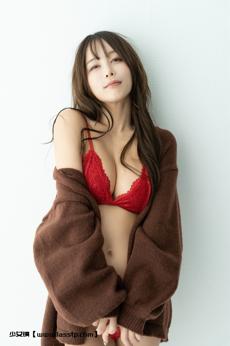 905、いくみ(育美日本) – 全套无水印34期[32G]